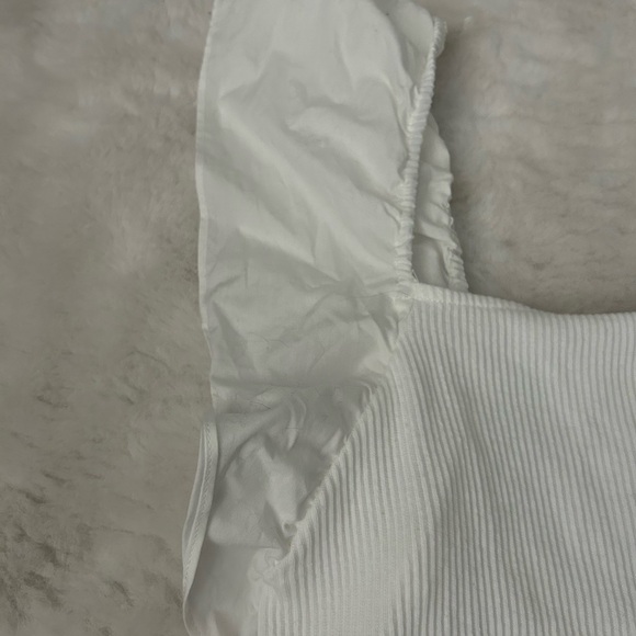 White Ruffle Sleeve Tank! NWT! - Picture 2 of 3